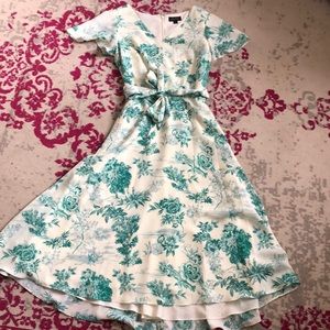 TAHARI midi dress size 6
